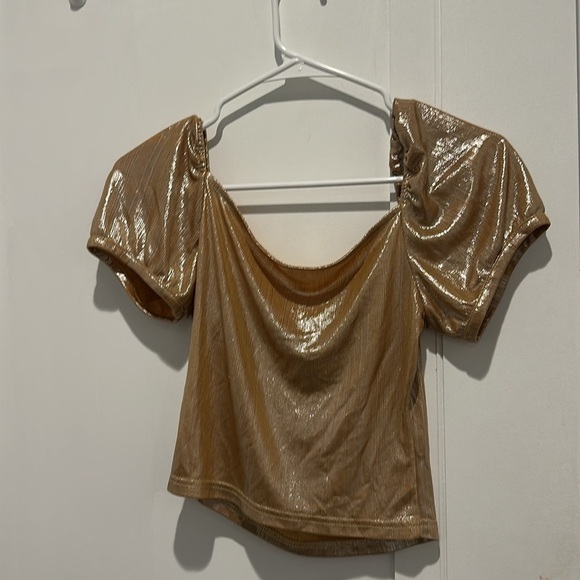 Gold Short Sleeve Metallic Top - Picture 2 of 2